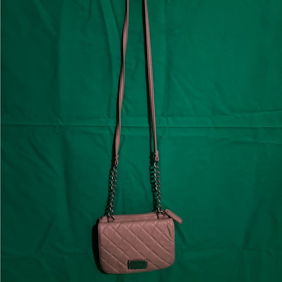 Elegant Tan Quilted Crossbody Bag - Picture 3 of 6